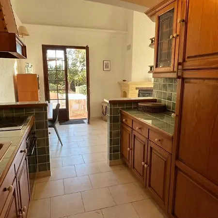 Vila 5-bedroom With Pool And Sunny Garden *